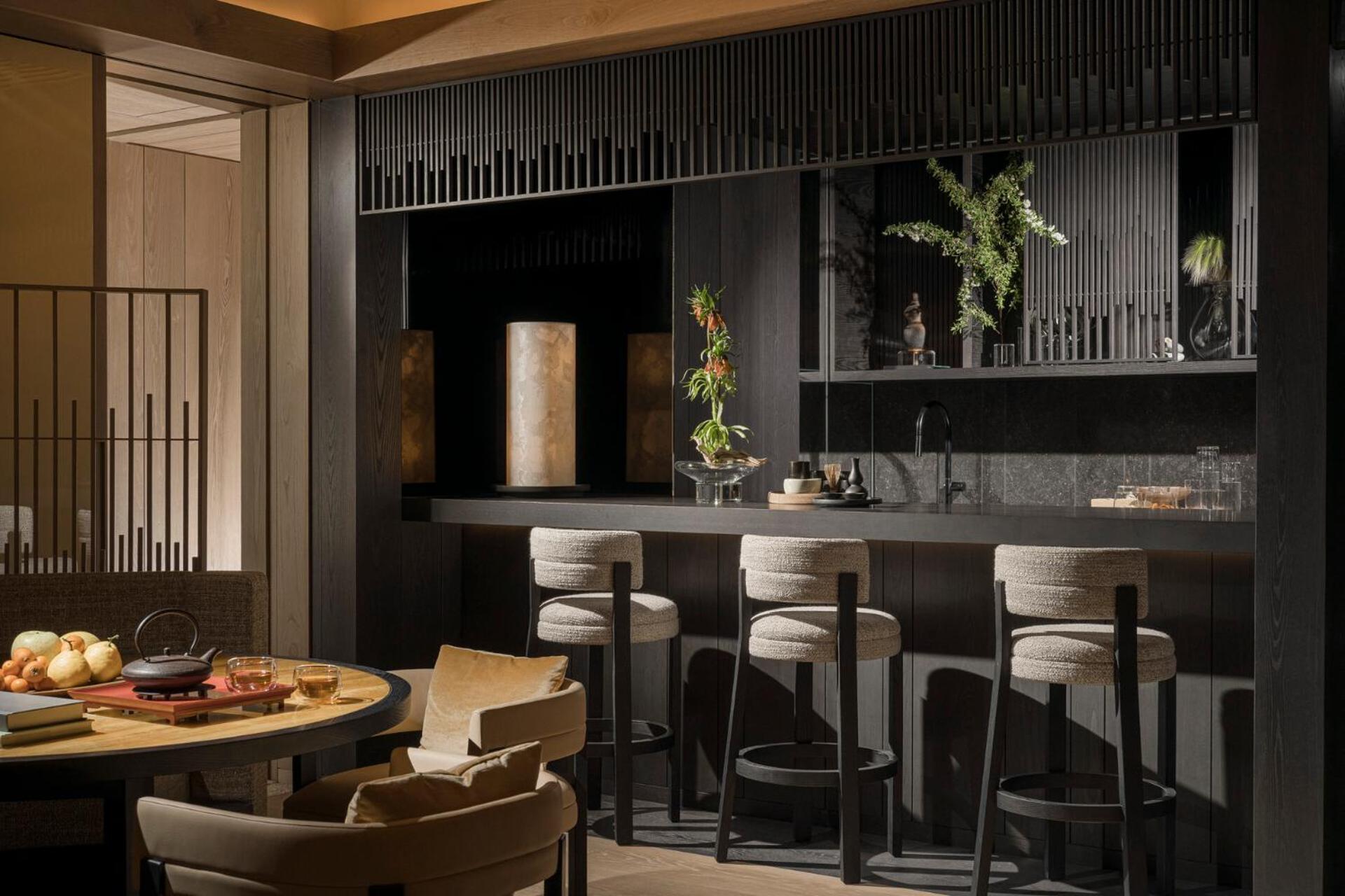 Four Seasons Hotel Osaka Exterior photo