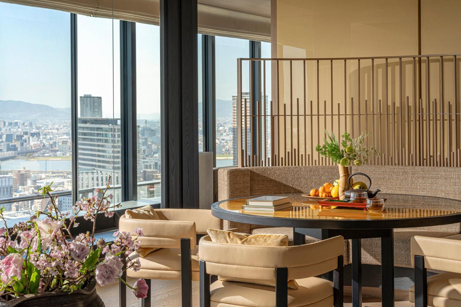 Four Seasons Hotel Osaka Exterior photo