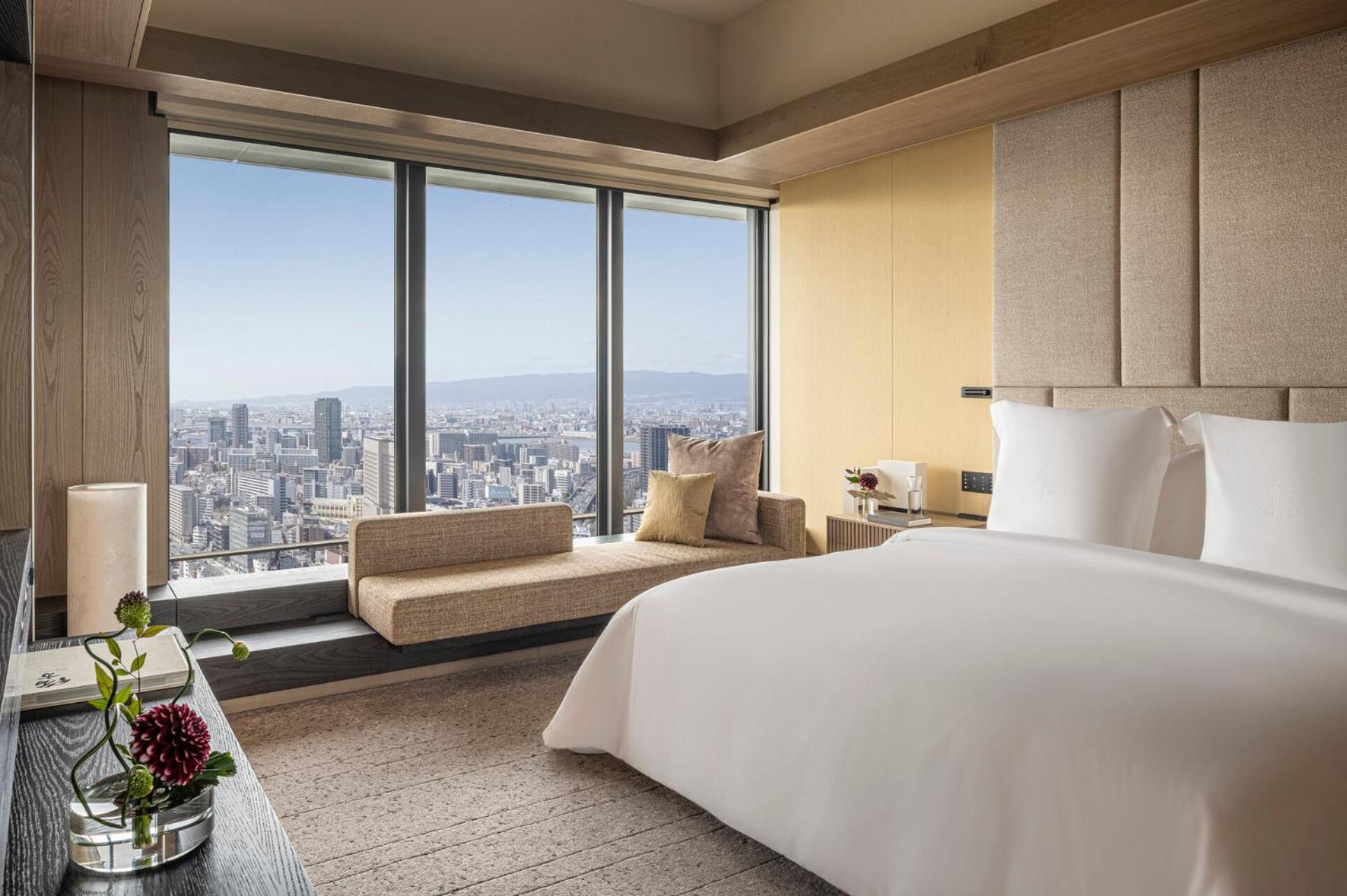 Four Seasons Hotel Osaka Exterior photo
