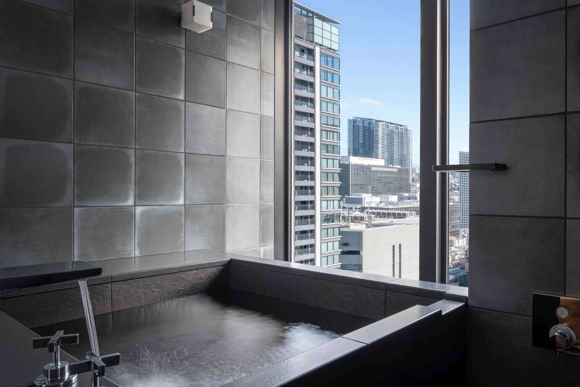Four Seasons Hotel Osaka Exterior photo