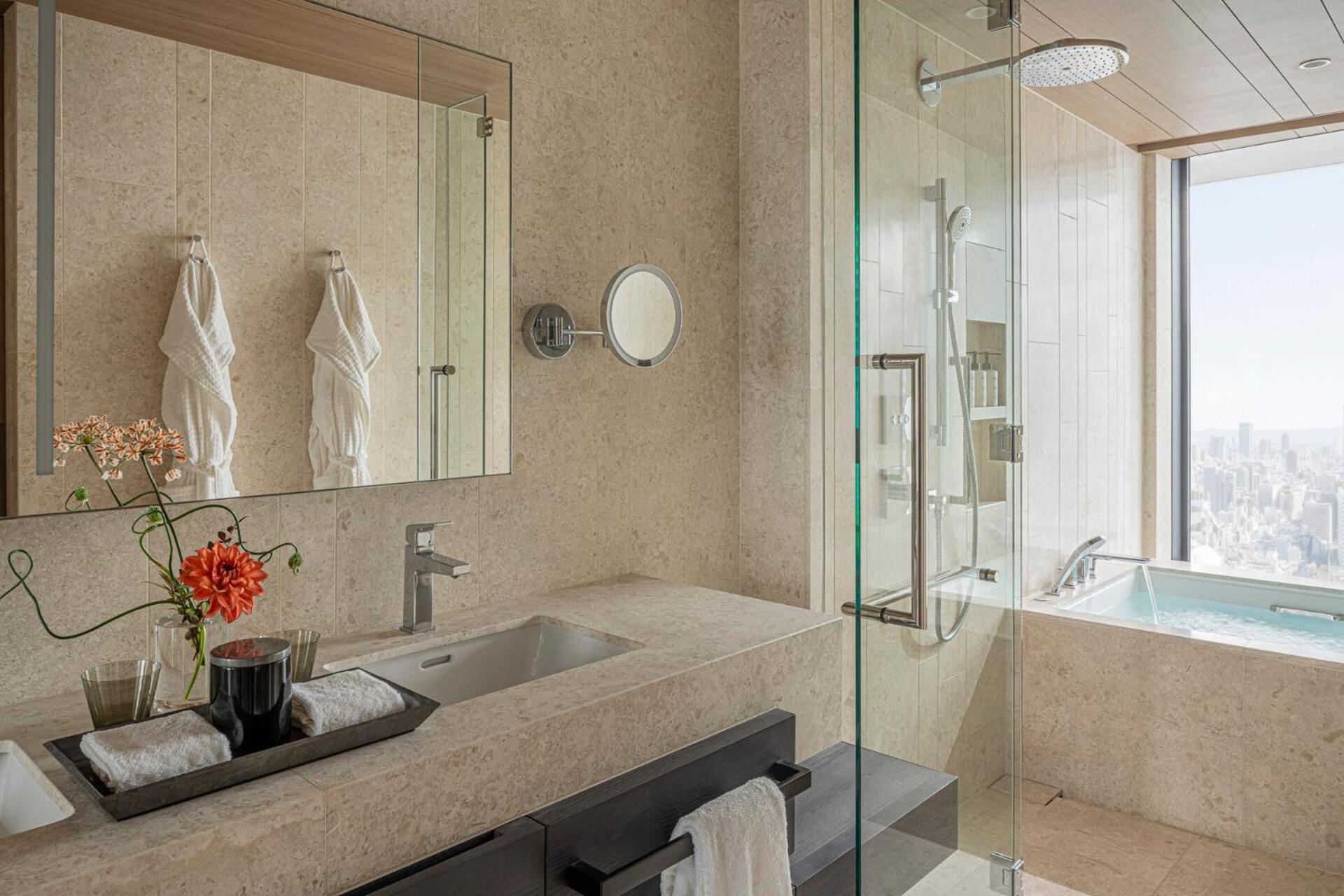 Four Seasons Hotel Osaka Room photo