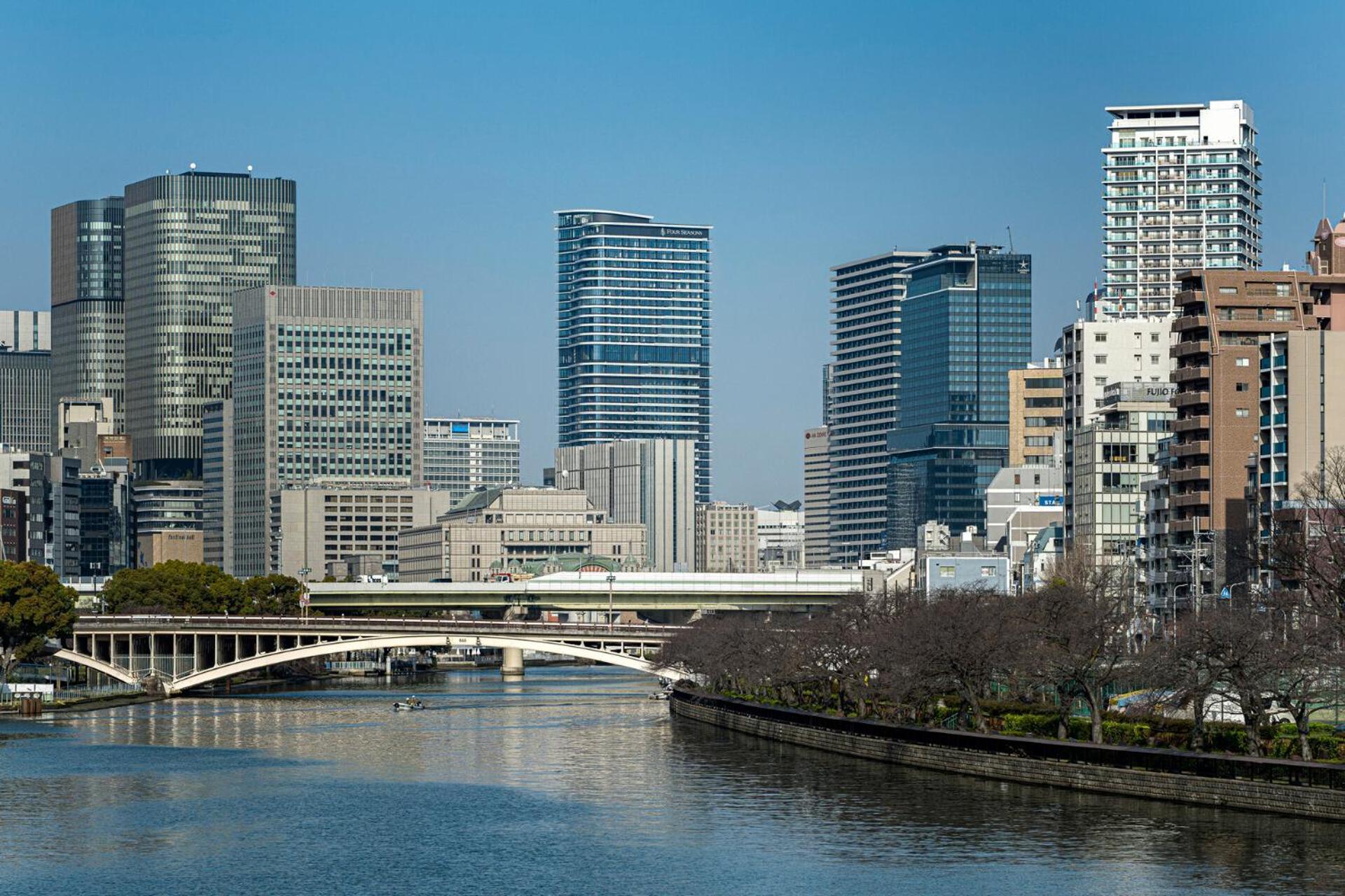 Four Seasons Hotel Osaka Exterior photo